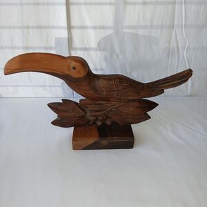 Vintage MCM Wooden Toucan Hand Carved Sculpture Tropical Bird Tiki Bar 6 3/4"